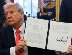 AS Ubah Desain Uang Kertas Dollar Bubuhkan Tanda Tangan Trump